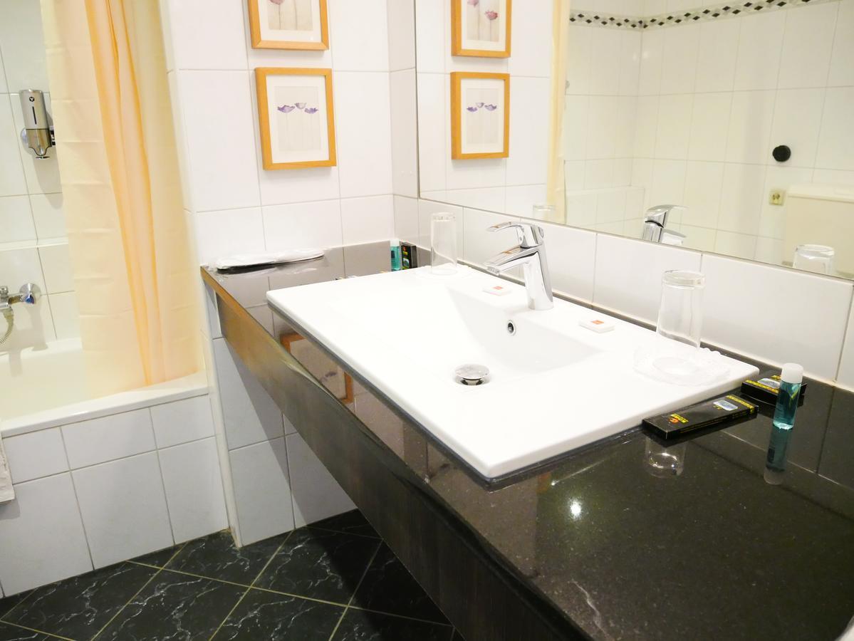 Hotel Het Oosten Alphen aan den Rijn Esterno foto