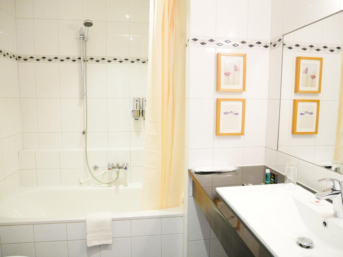 Hotel Het Oosten Alphen aan den Rijn Esterno foto