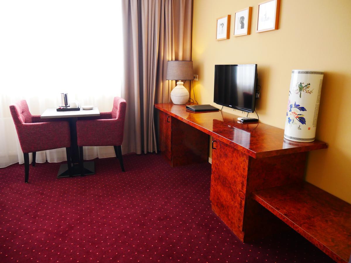 Hotel Het Oosten Alphen aan den Rijn Esterno foto