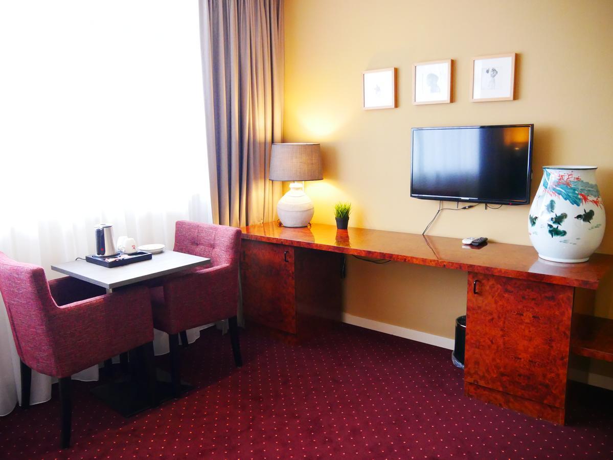 Hotel Het Oosten Alphen aan den Rijn Esterno foto